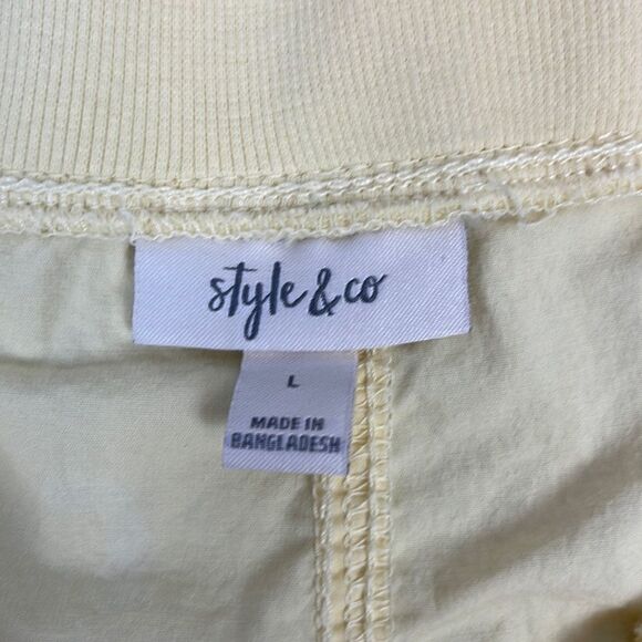 Style & Co. Yellow Shorts Size Large - Picture 3 of 6